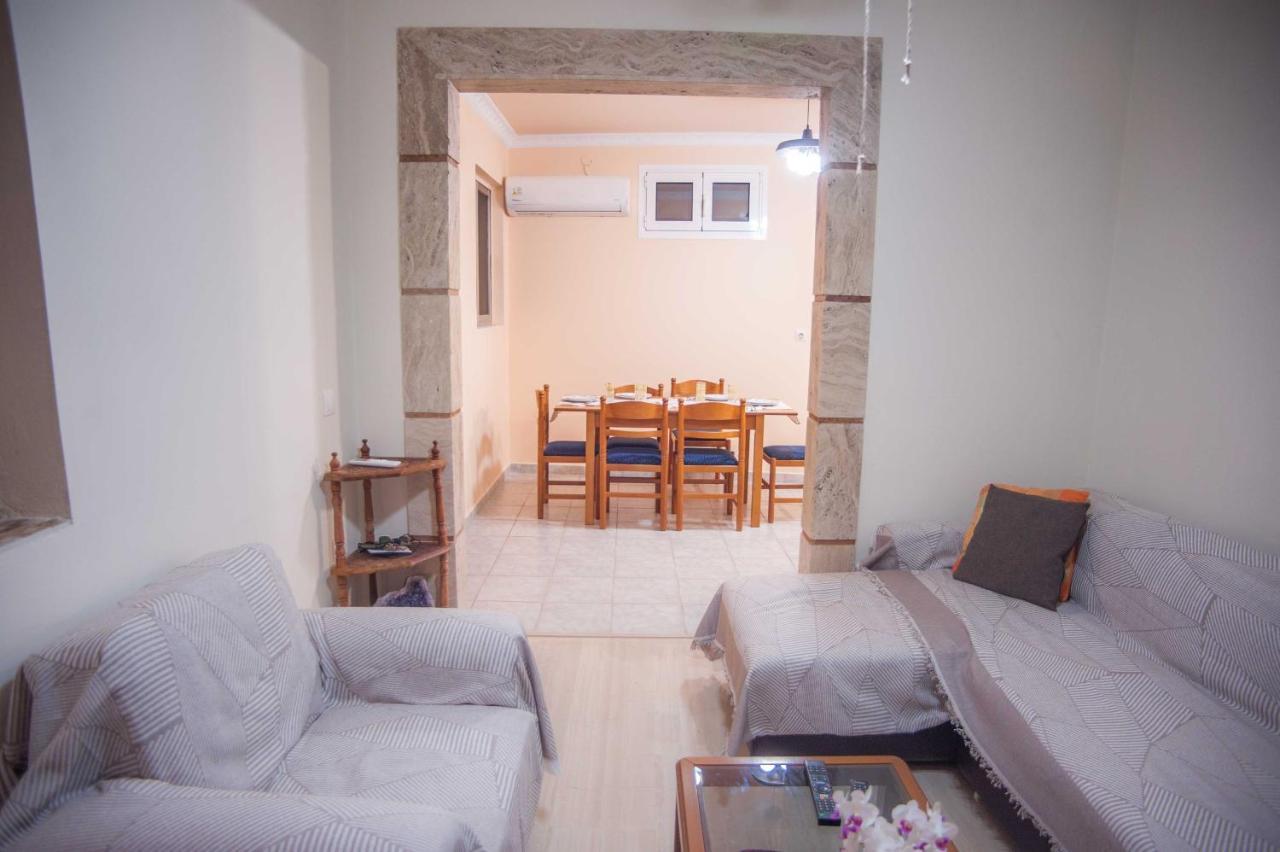 A Central Apartment 阿尔戈斯托利翁 外观 照片